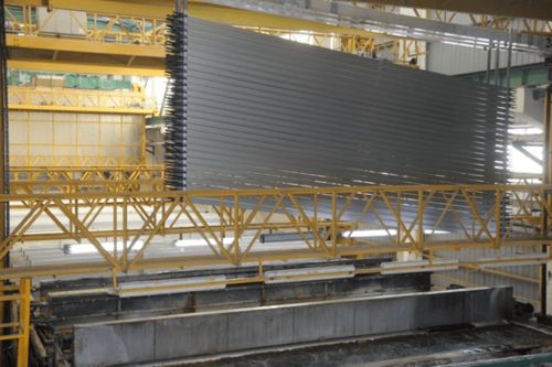 政 在看 引領(lǐng)時(shí)代的鋁